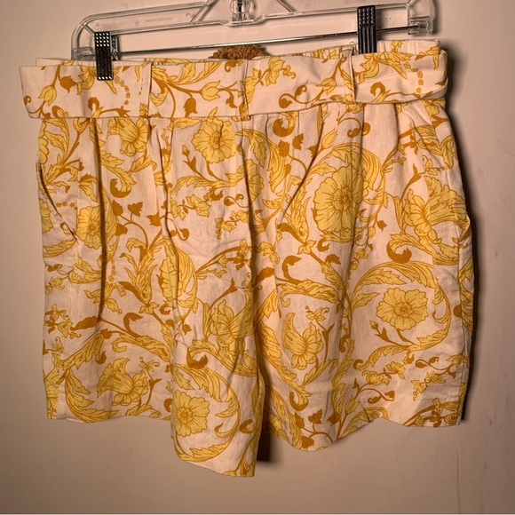 Maison d'Amelie Paris  shorts  Sz 10 linen blend  yellow white belt pleated - Picture 6 of 13